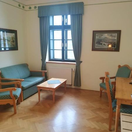 Hotel Svaty Tomas Přední Výtoň Екстериор снимка