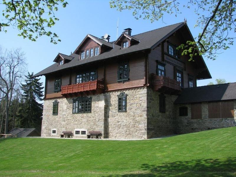 Hotel Svaty Tomas Přední Výtoň Екстериор снимка