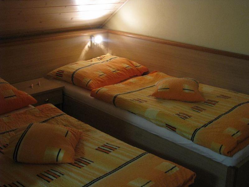 Hotel Svaty Tomas Přední Výtoň Екстериор снимка