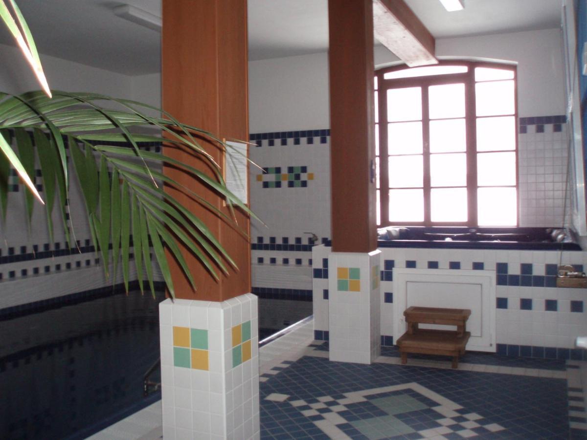 Hotel Svaty Tomas Přední Výtoň Екстериор снимка