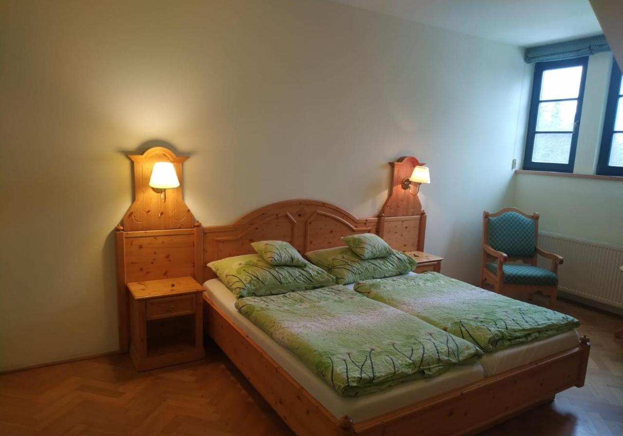 Hotel Svaty Tomas Přední Výtoň Екстериор снимка